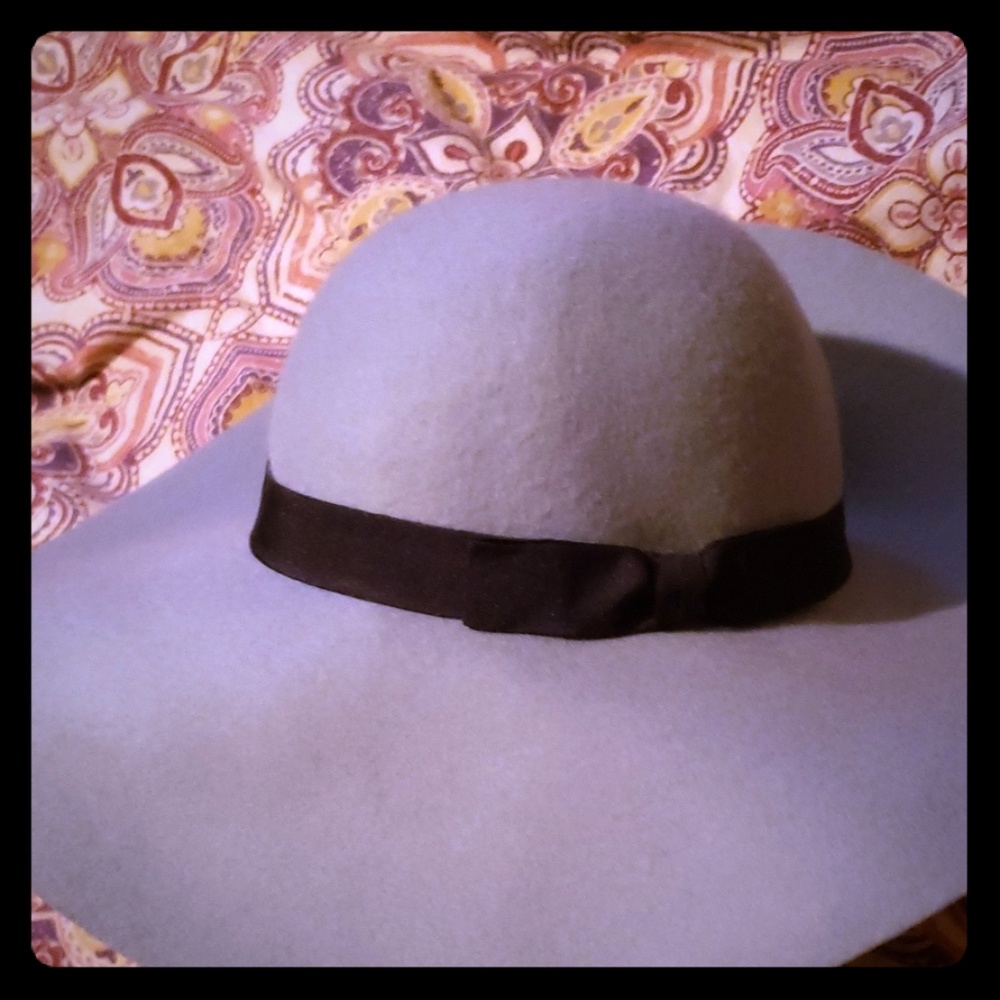 Wide Brim Floppy Hat